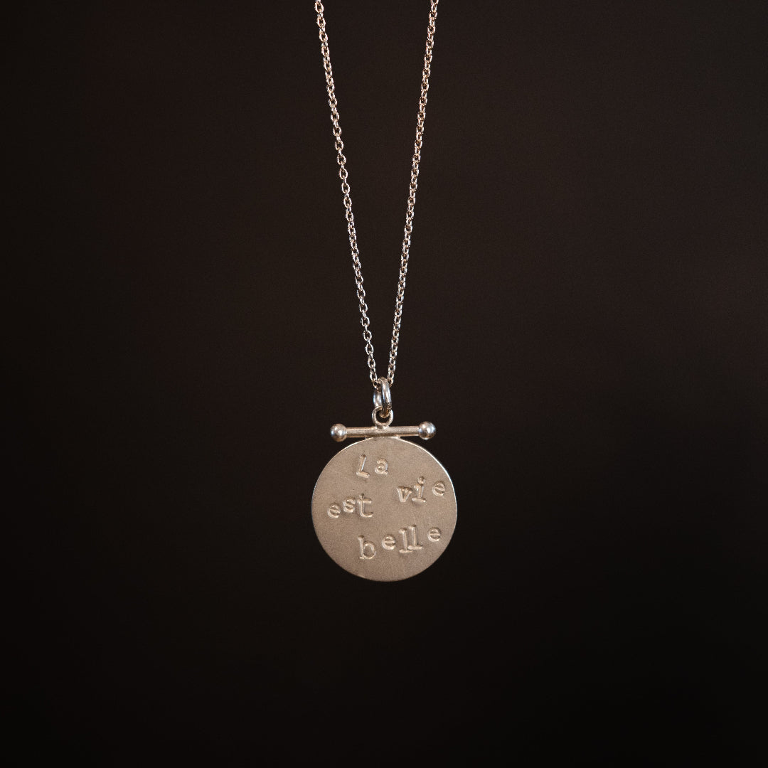 "La Vie Est Belle"-Silberkette