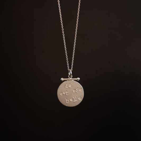 "La Vie Est Belle"-Silberkette