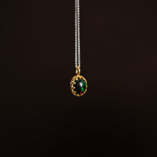 „Mystique“ Anhänger mit Kette