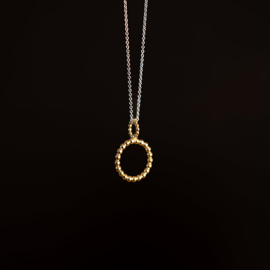 „Petite boule“ Anhänger mit Kette